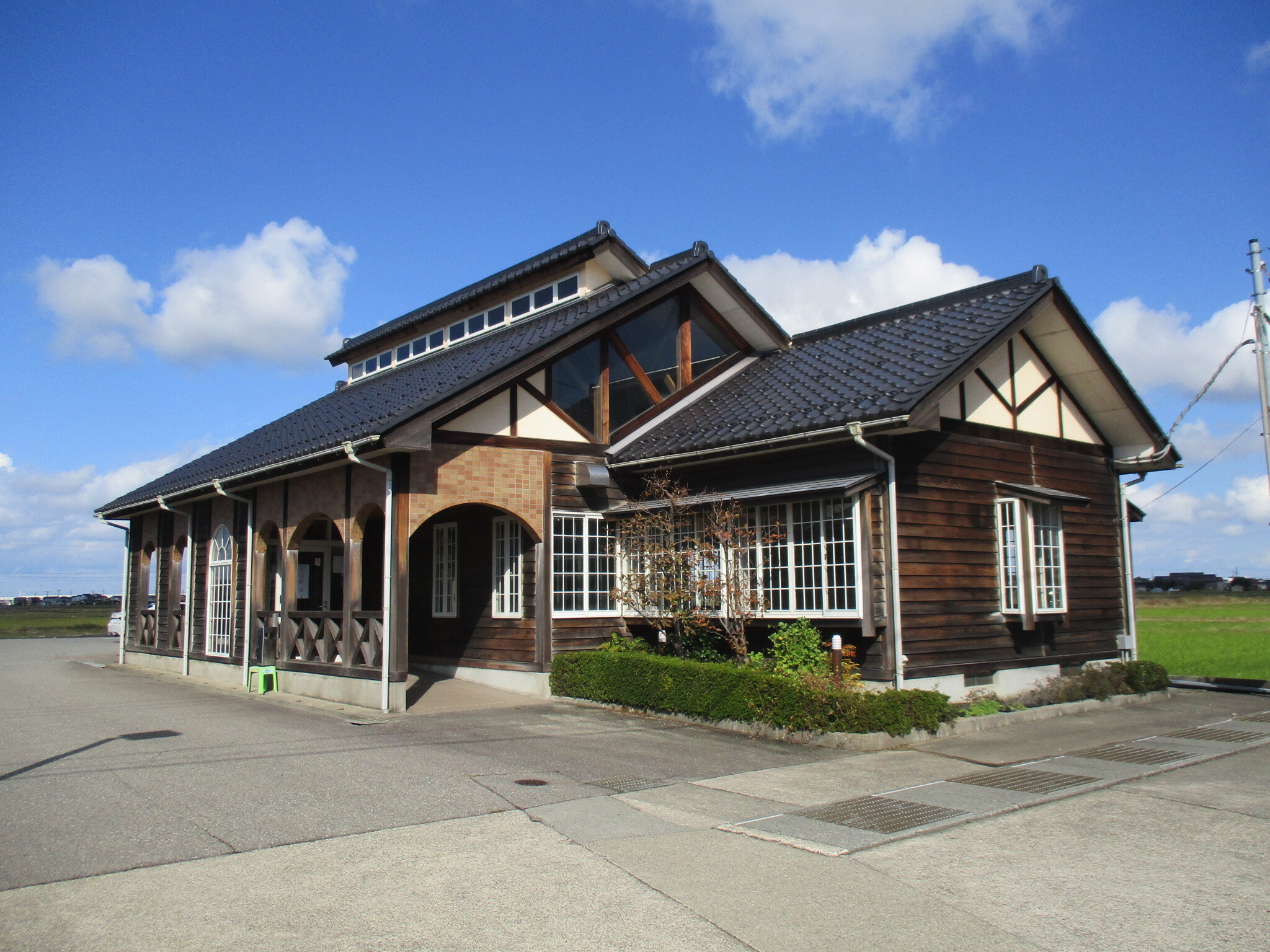 detached 大長野町